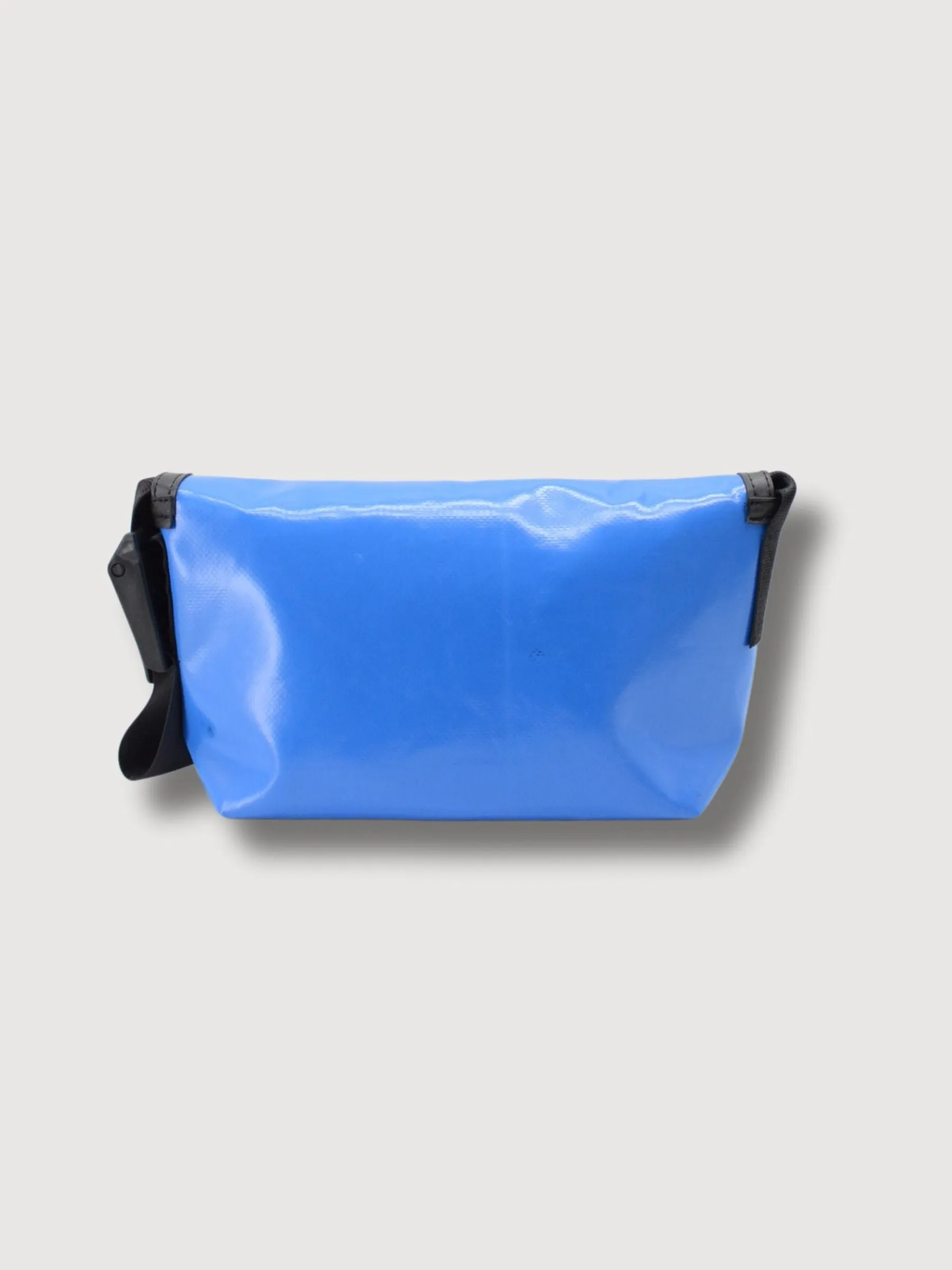 Bag F41 Hawaii Five-0 Blue In Used Truck Tarps | Freitag