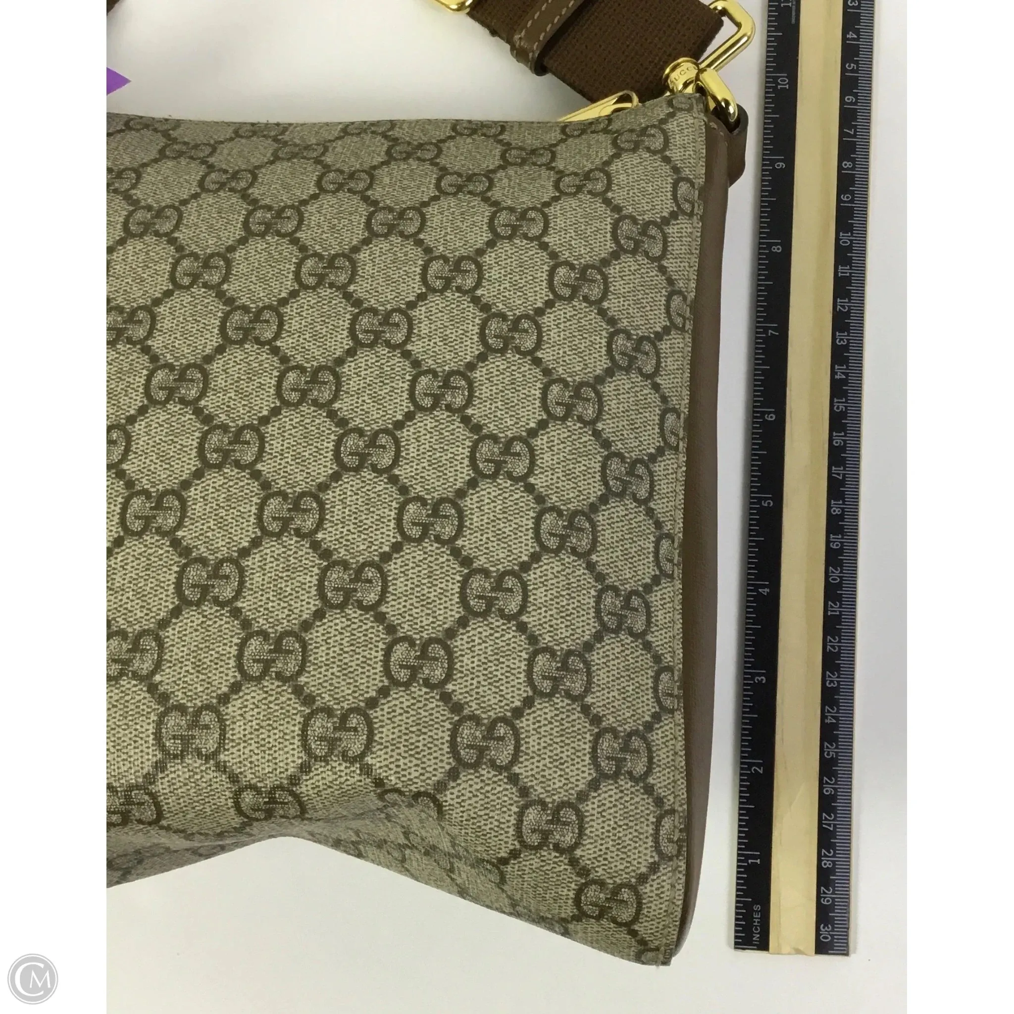 Crossbody Luxury Designer By Gucci, Size: Medium