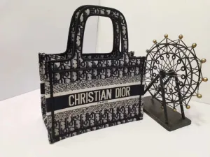 Designer Handbags - DOR - 6106