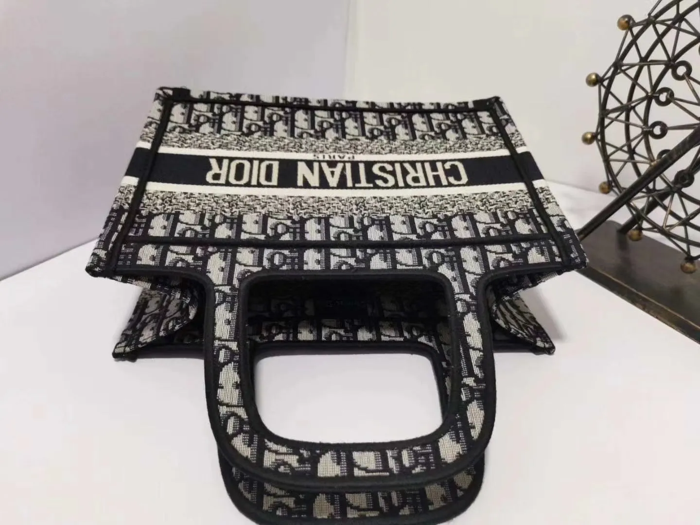 Designer Handbags - DOR - 6106