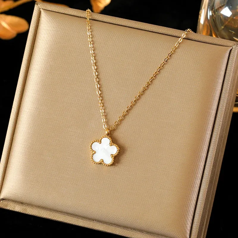 EILIECK 316L Stainless Steel Black Clover Pendant Necklace