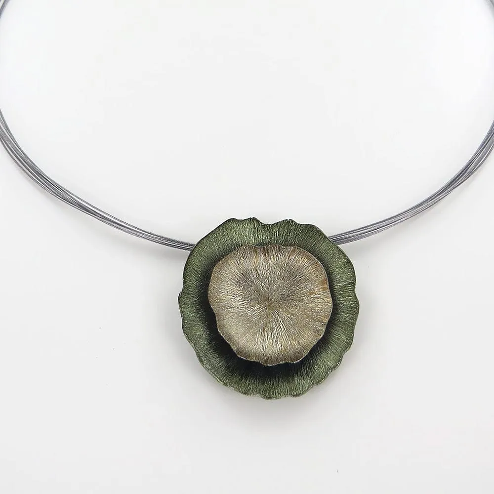 GOLD AND GREEN METAL FLOWER PENDANT