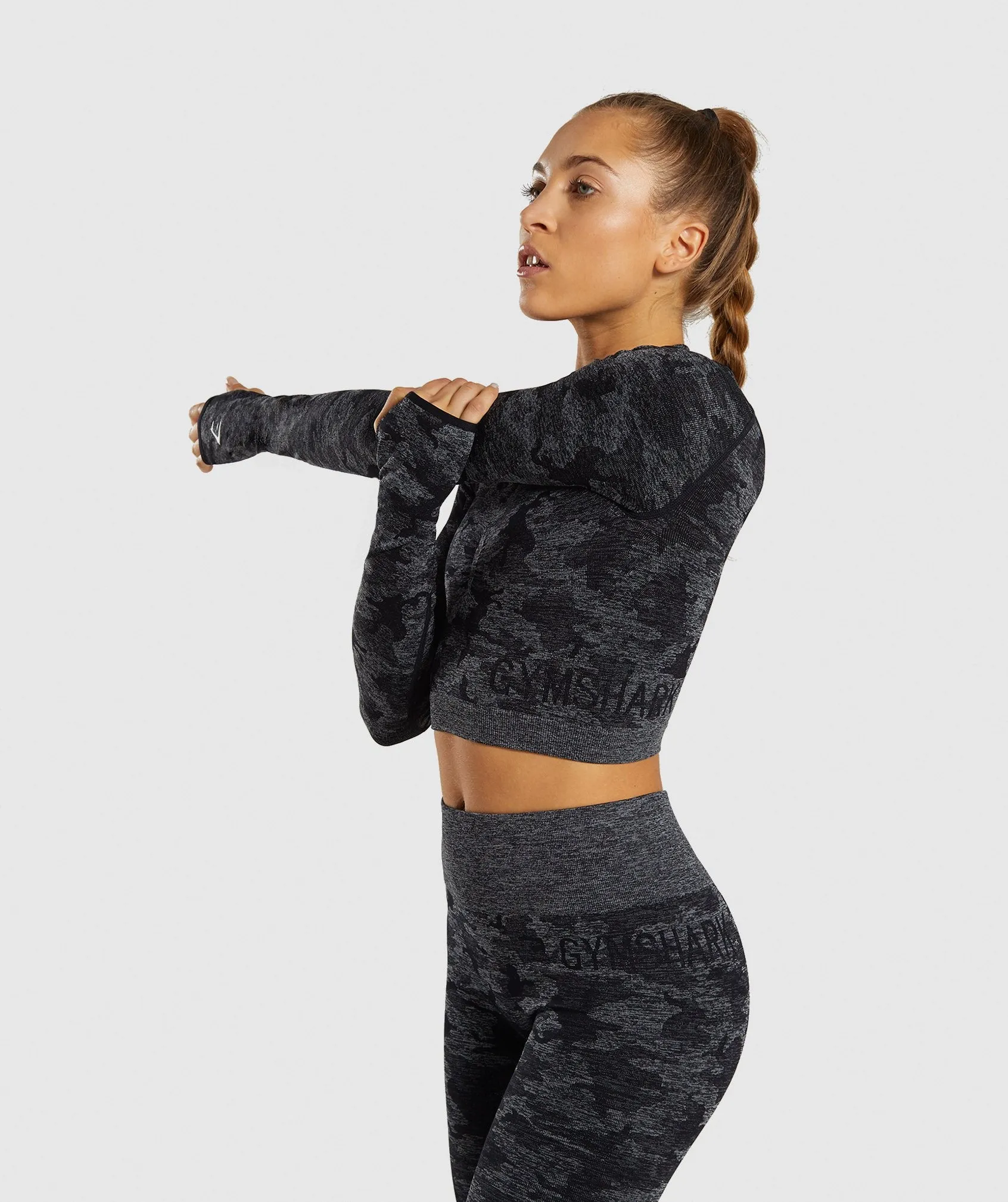 Gymshark Camo Seamless Long Sleeve Crop Top - Black