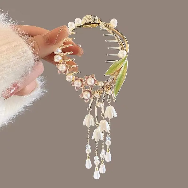 Korean Pearl Tassel Hair Claw