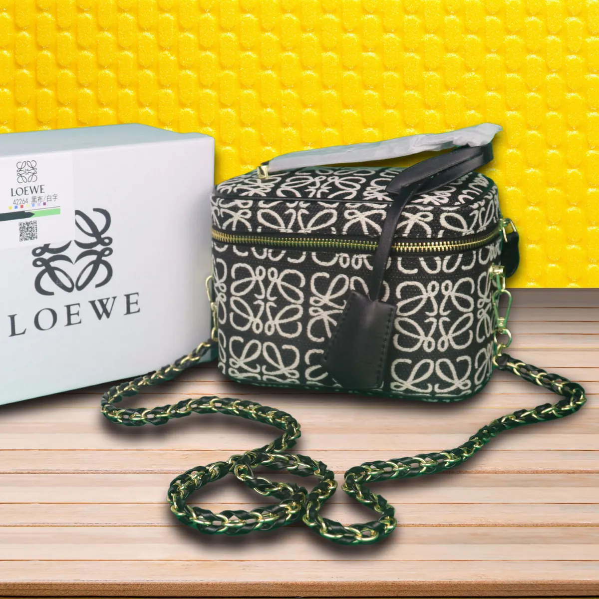 LOEWE Logo Shoulder Bags-Box with purchase invoice and card included