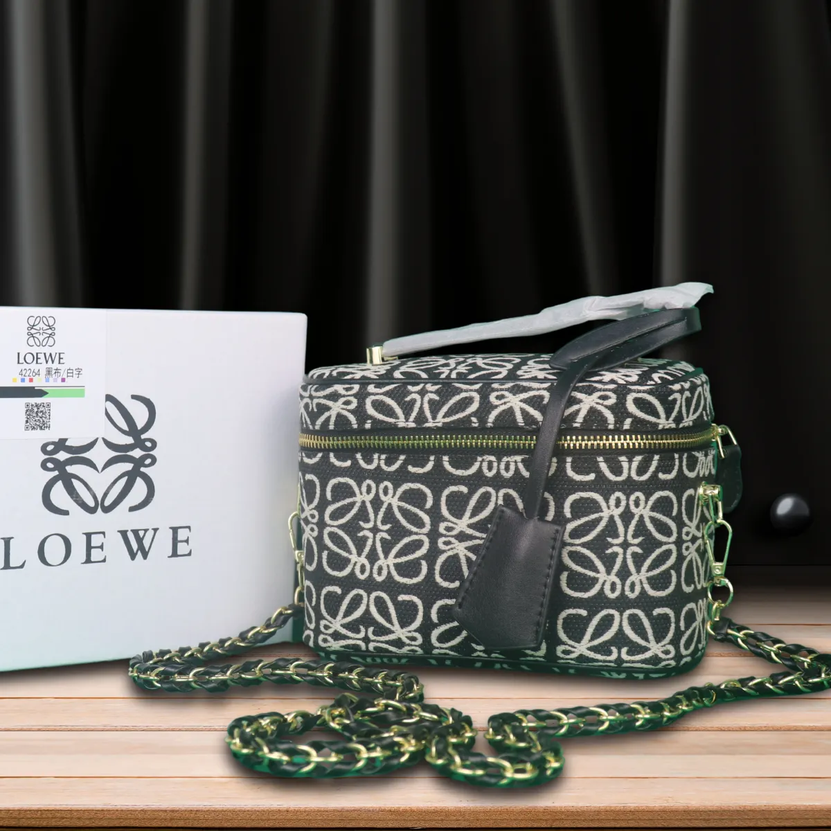 LOEWE Logo Shoulder Bags-Box with purchase invoice and card included
