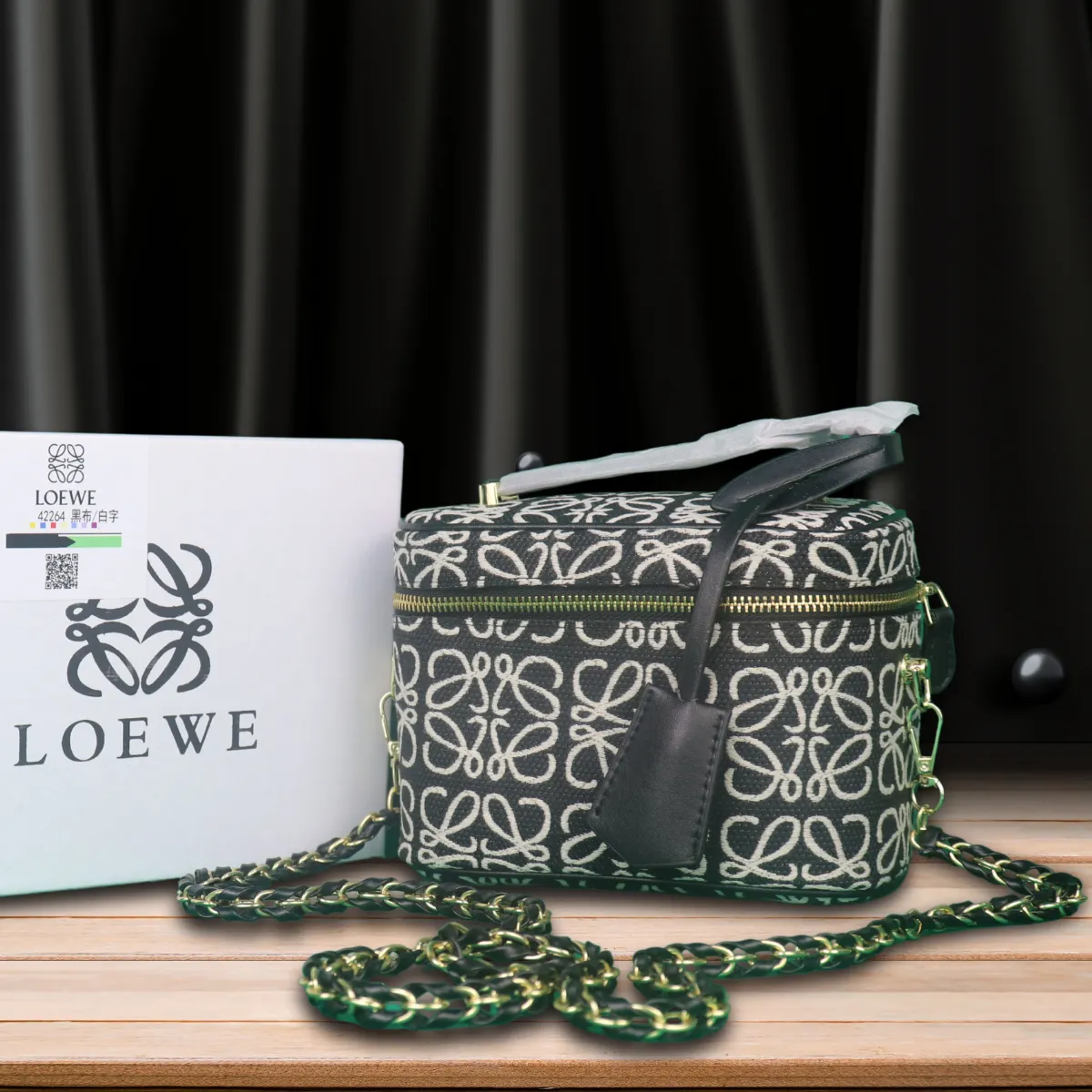 LOEWE Logo Shoulder Bags-Box with purchase invoice and card included