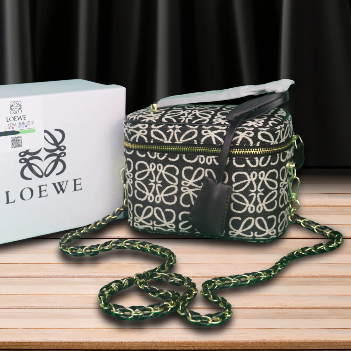 LOEWE Logo Shoulder Bags-Box with purchase invoice and card included