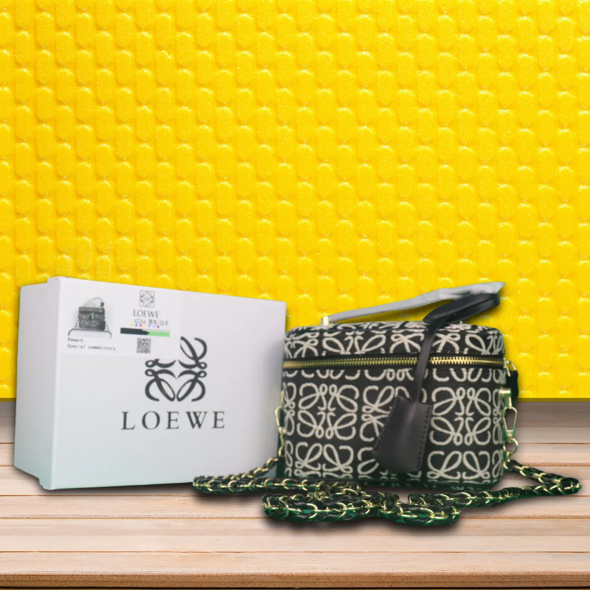 LOEWE Logo Shoulder Bags-Box with purchase invoice and card included