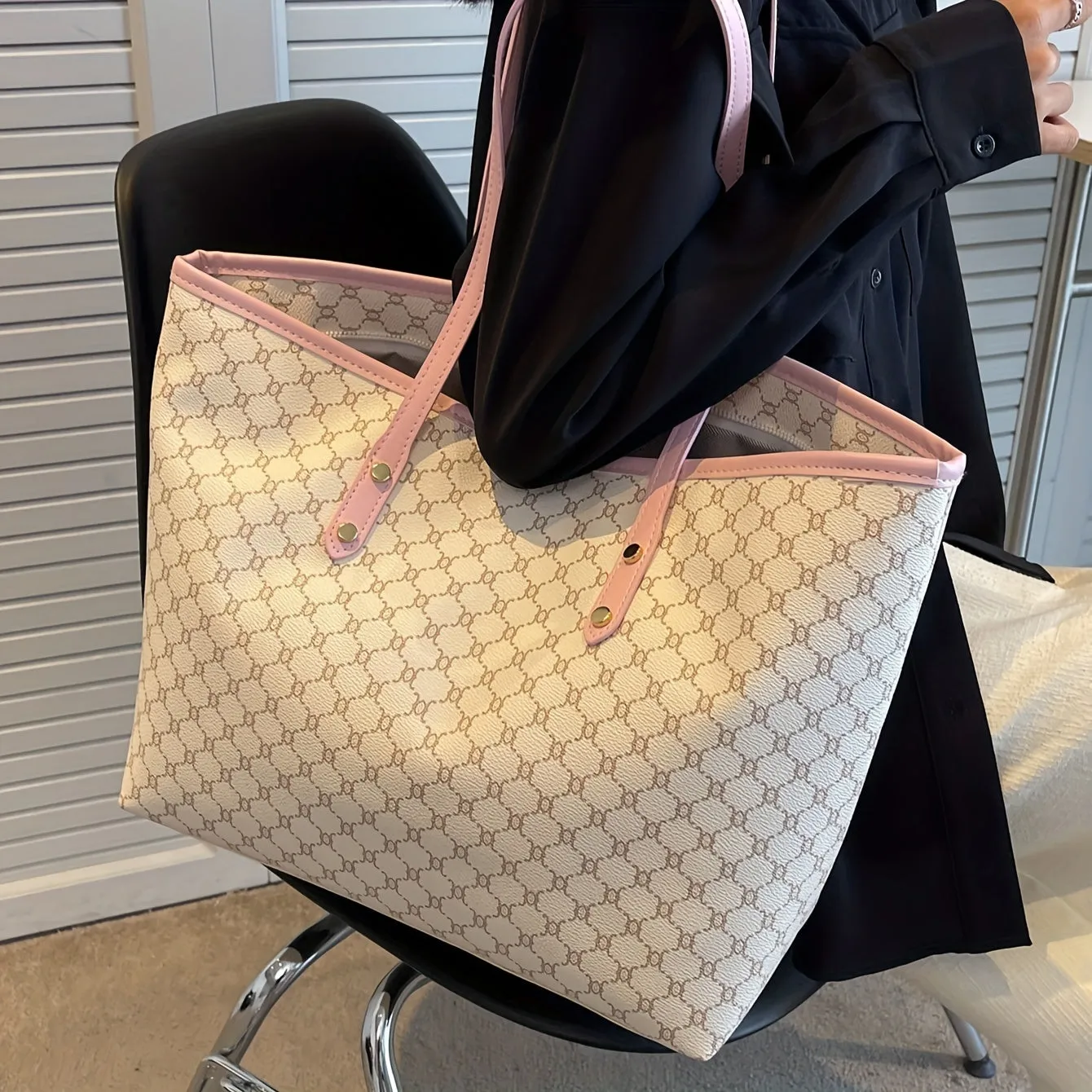Versatile Geometric Tote Stylish Spacious Handbag for Work School Shopping