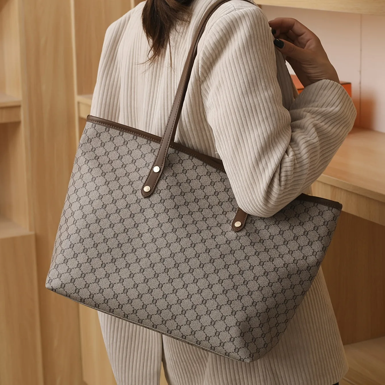 Versatile Geometric Tote Stylish Spacious Handbag for Work School Shopping
